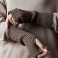 Glovelettes 01